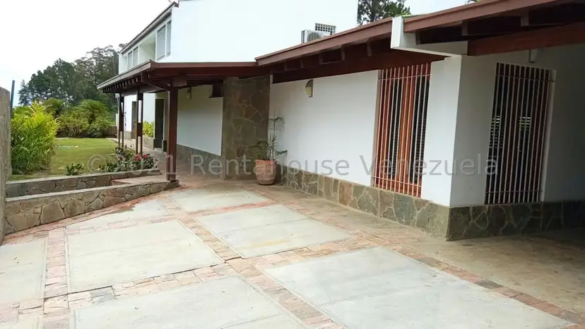 Casa (Duplex) en Venta en La Lagunita Country Club, Distrito Metropolitano