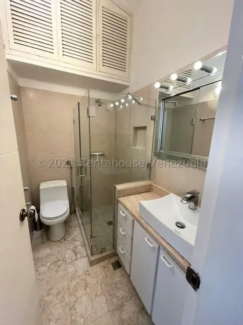 Casa (Duplex) en Venta en La Lagunita Country Club, Distrito Metropolitano - 29