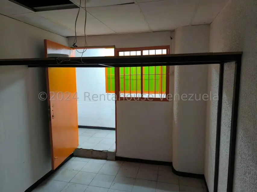 Oficina en Alquiler en Parroquia La Candelaria, Distrito Metropolitano - 10