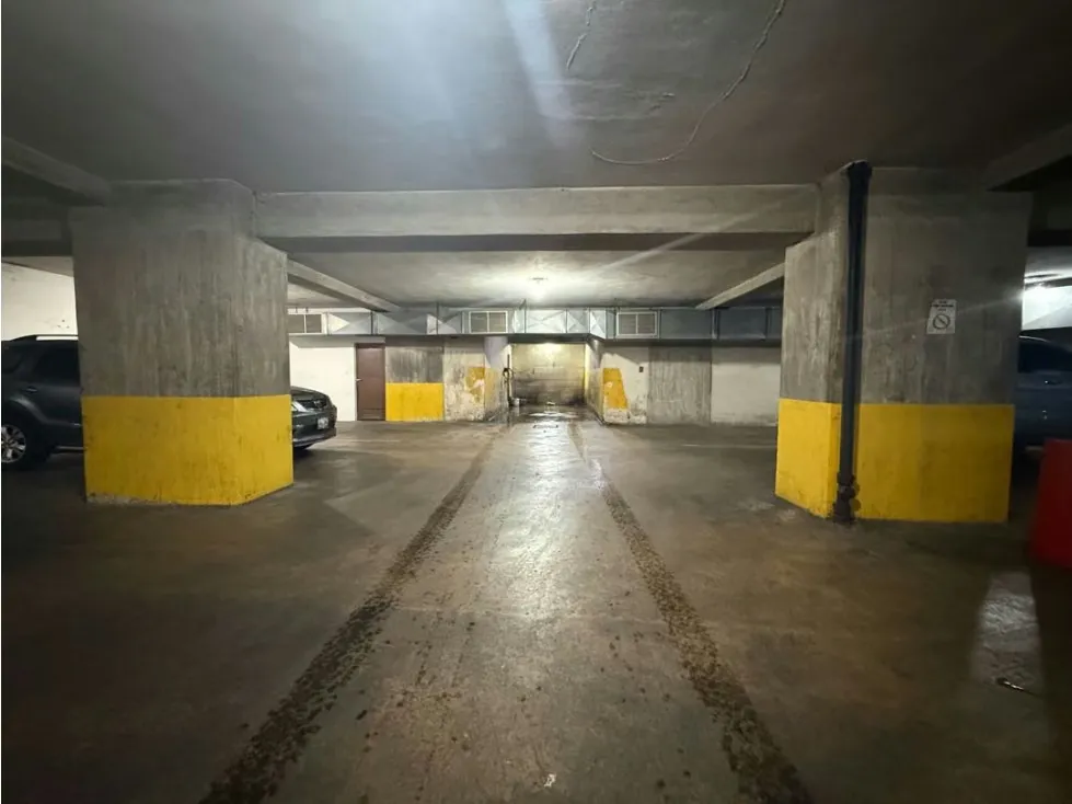 ESTACIONAMIENTO EN VENTA LOS DOS CAMINOS 2000m2 - 24