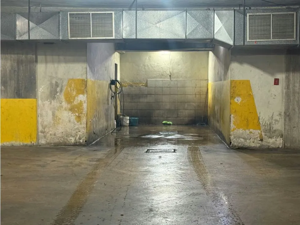 ESTACIONAMIENTO EN VENTA LOS DOS CAMINOS 2000m2 - 25