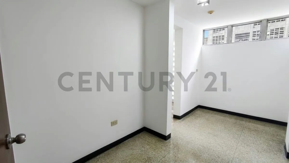 Oficina en alquiler Urbanización La Florida - 6