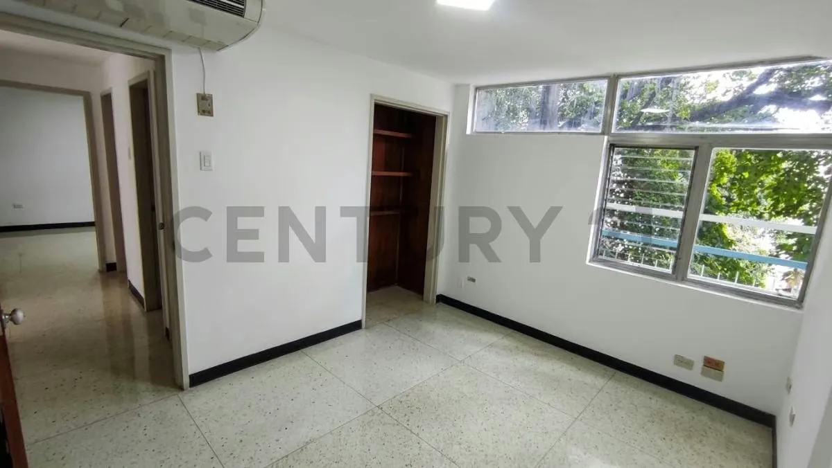 Oficina en alquiler Urbanización La Florida - 7