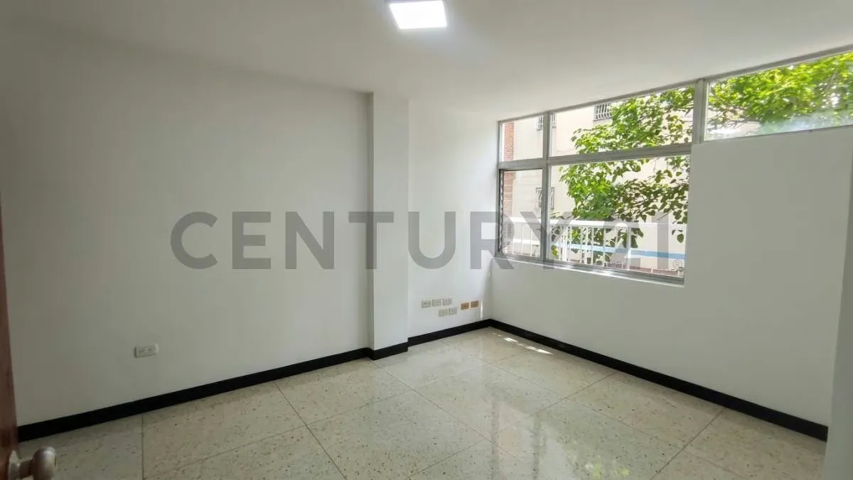 Oficina en alquiler Urbanización La Florida - 10