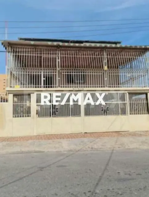 CASA EN VENTA , URBANIZACION SANTA IRENE
