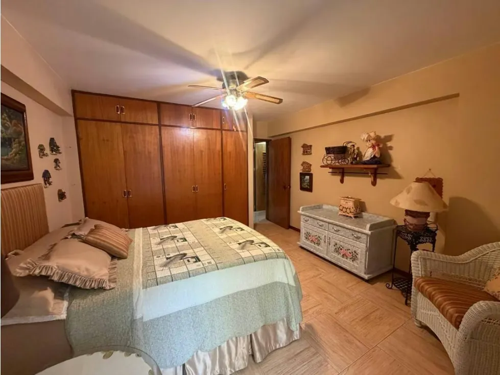 Vendo casa bifamiliar 692m2 El Marques 9739 - 8