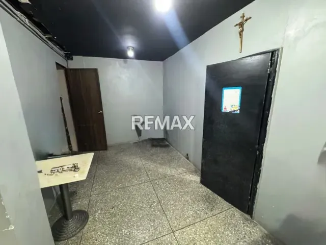 LOCAL COMERCIAL BAR RESTAURANT EN EL ESTE - 14