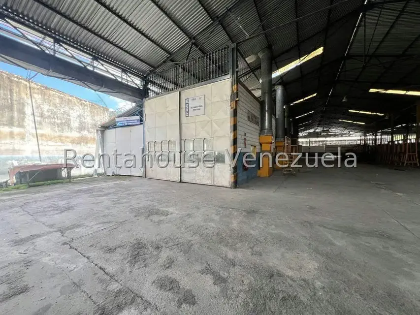 Industrial en Venta en Zona Industrial, Aragua - 52