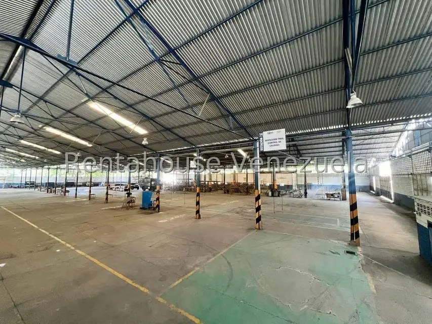 Industrial en Venta en Zona Industrial, Aragua - 54