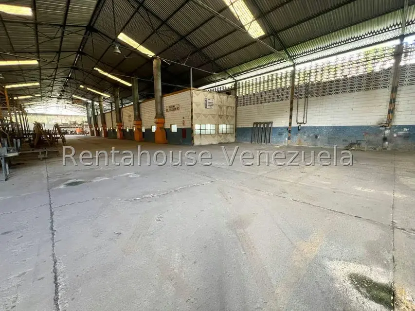 Industrial en Venta en Zona Industrial, Aragua - 60