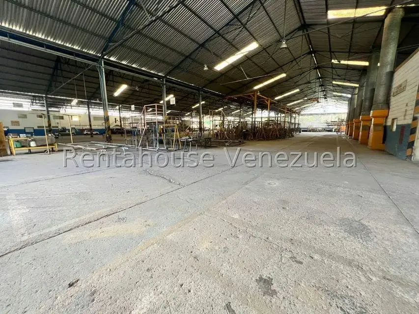 Industrial en Venta en Zona Industrial, Aragua - 61