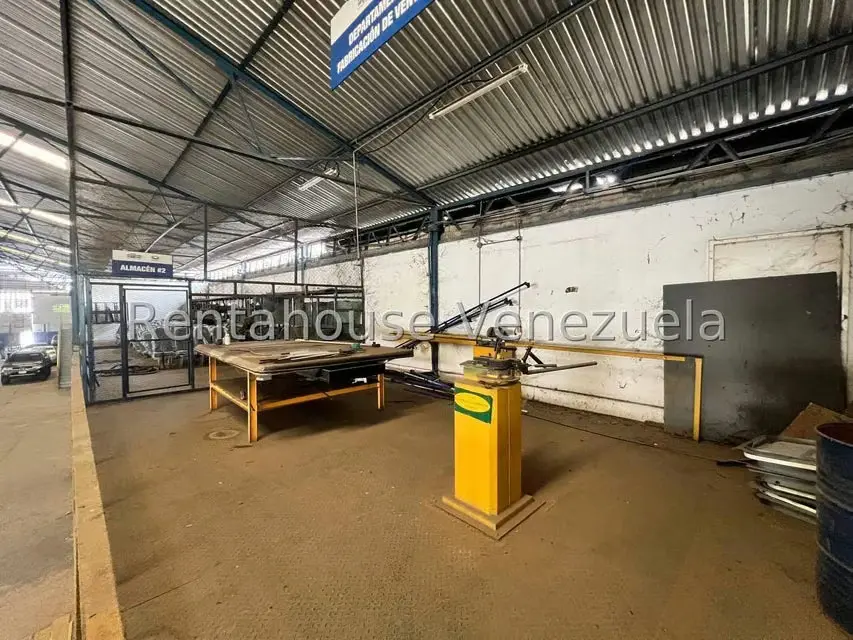 Industrial en Venta en Zona Industrial, Aragua - 69