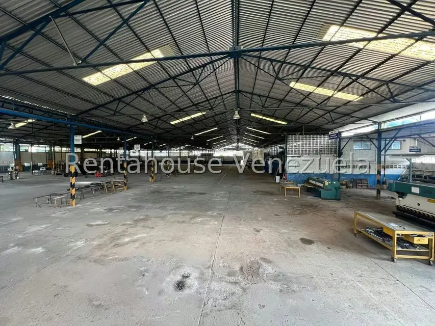 Industrial en Venta en Zona Industrial, Aragua - 71