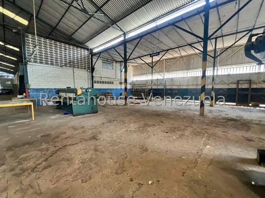 Industrial en Venta en Zona Industrial, Aragua - 73