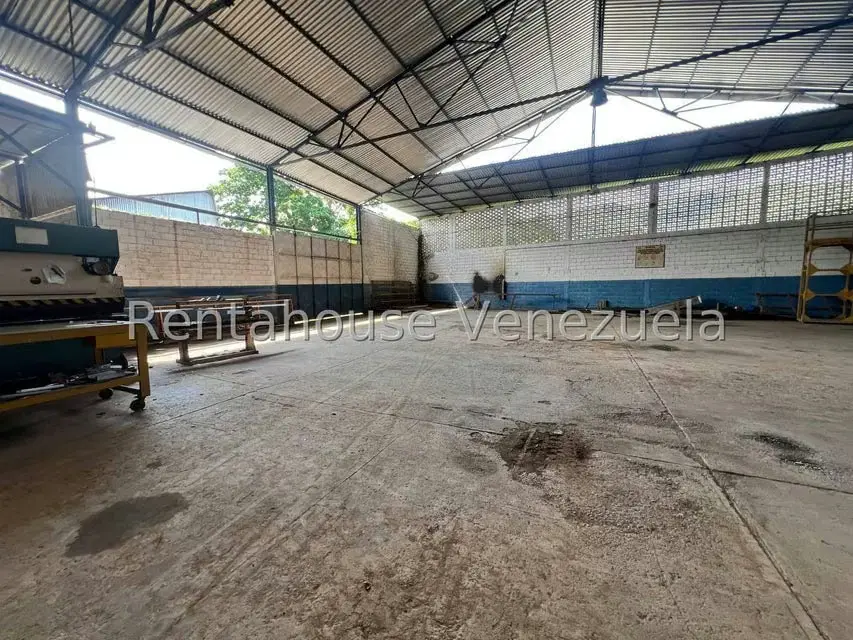 Industrial en Venta en Zona Industrial, Aragua - 74