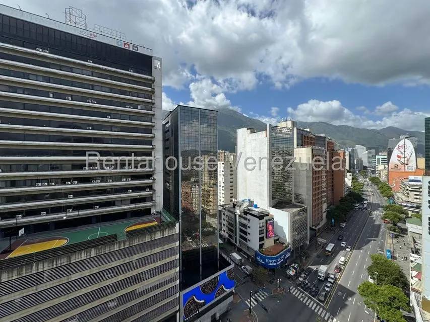 Oficina en Alquiler en Chacao, Distrito Metropolitano - 12