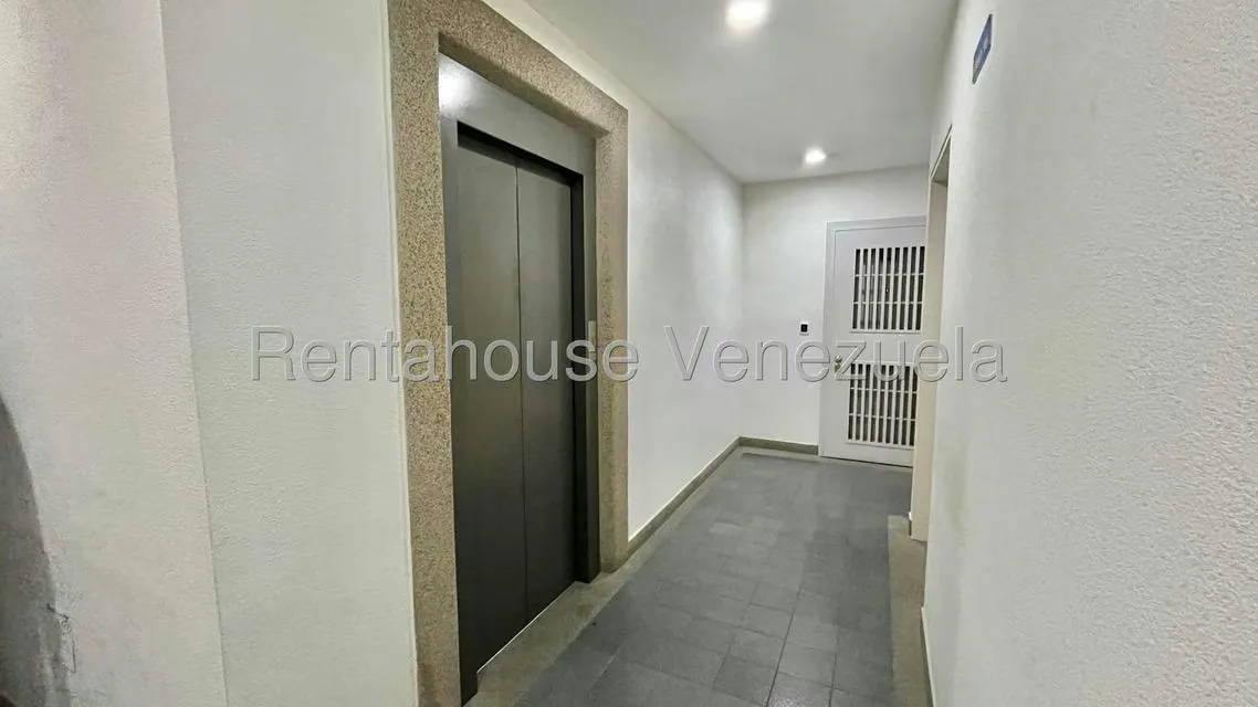 Apartamento (1 Nivel) en Venta en Guaicay, Distrito Metropolitano - 22