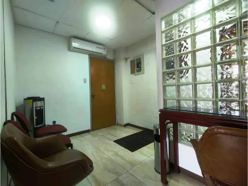OFICINA - PARROQUIA CATEDRAL - 60 Mts2 - 4