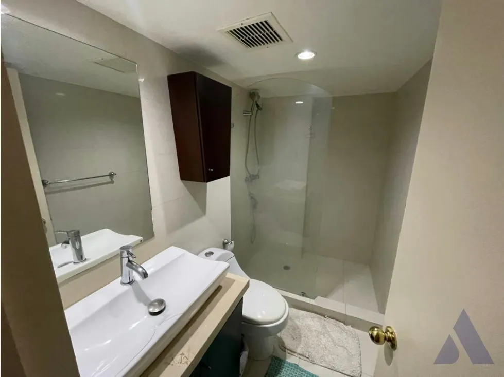 Vendo apartamento amoblado, 260 m2, Lomas de la Lagunita 5523 - 58
