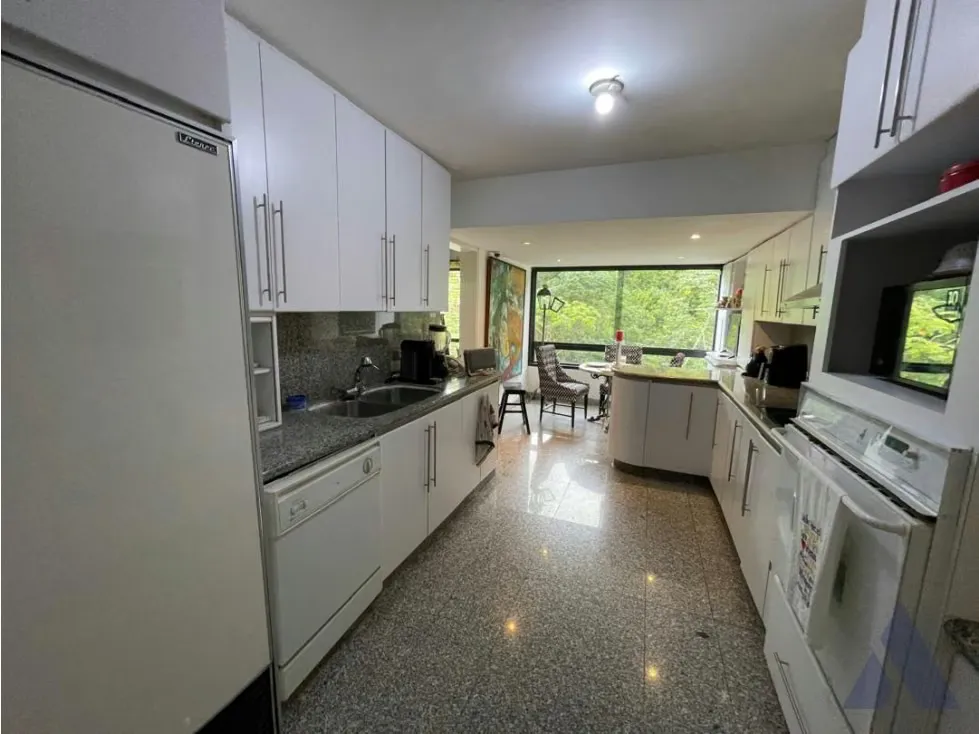 Vendo apartamento amoblado, 260 m2, Lomas de la Lagunita 5523 - 59