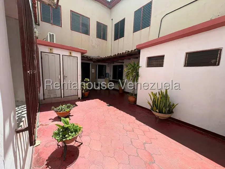 Negocios y Empresas (Hotel) en Venta en Centro, Lara - 25