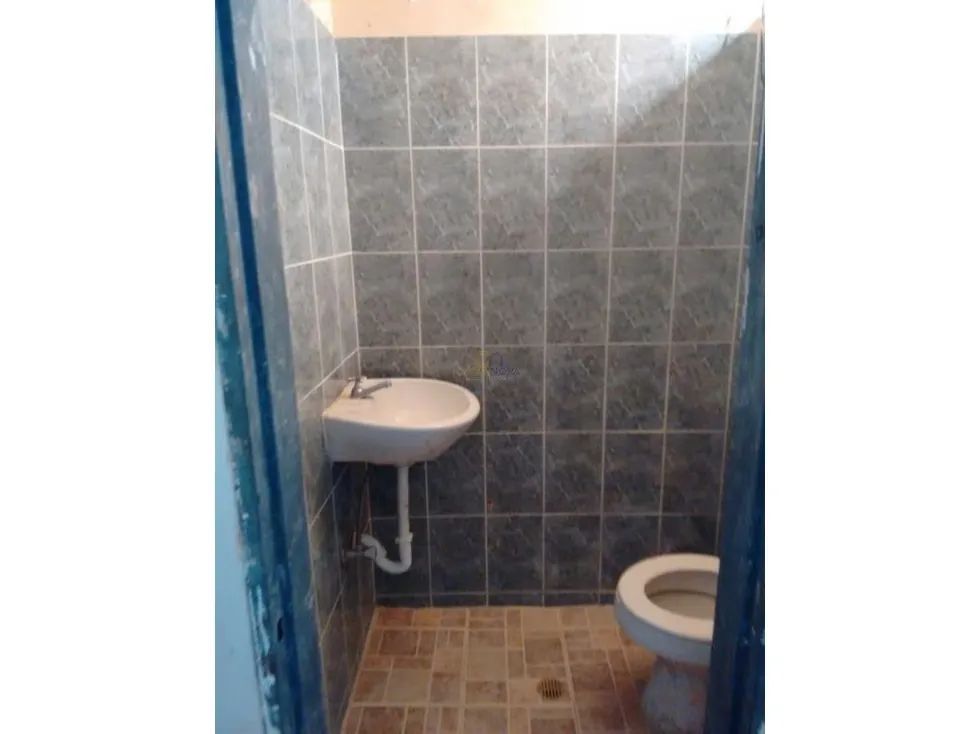 Se Alquila Local 30m2 a pie de calle a pocos metros de Av. Baralt. - 3
