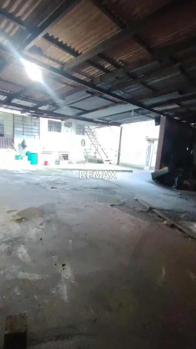 CASA EN VENTA. Barrio Obrero Al frente de la plaza los mangos - 7