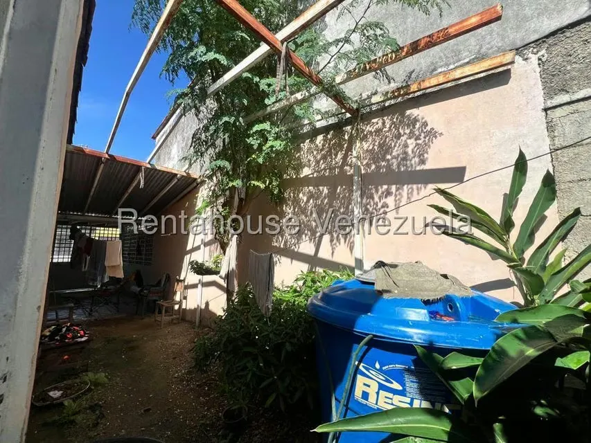 Casa (1 Nivel) en Venta en Los Pinos, Lara - 28