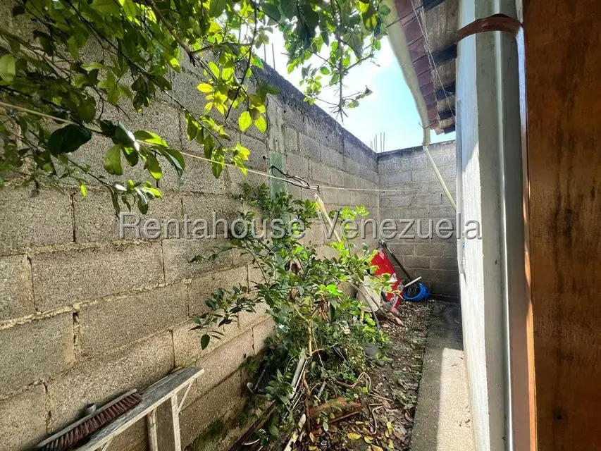 Casa (1 Nivel) en Venta en Los Pinos, Lara - 30