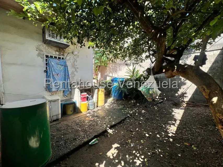 Casa (1 Nivel) en Venta en Los Pinos, Lara - 31