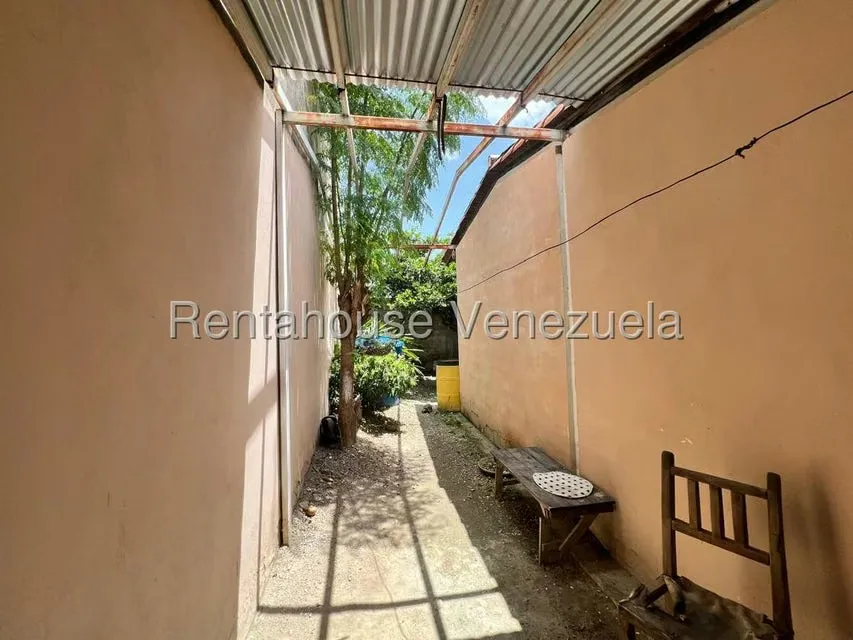 Casa (1 Nivel) en Venta en Los Pinos, Lara - 34