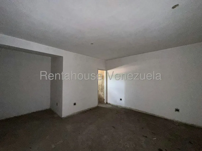 Townhouse (Multiples Niveles) en Venta en La Floresta, Aragua - 24