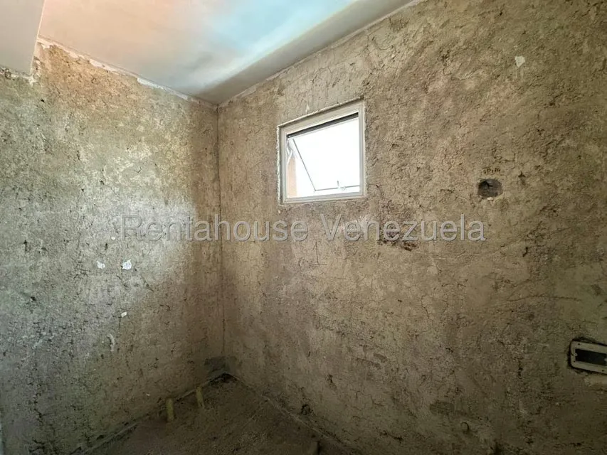 Townhouse (Multiples Niveles) en Venta en La Floresta, Aragua - 25