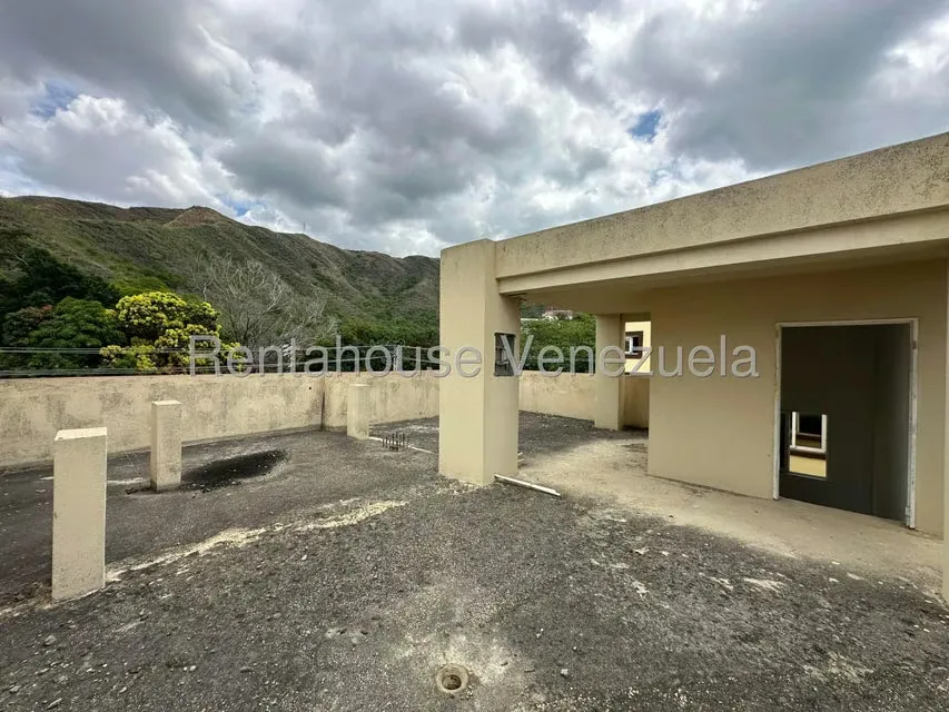 Townhouse (Multiples Niveles) en Venta en La Floresta, Aragua - 29
