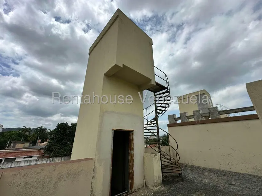Townhouse (Multiples Niveles) en Venta en La Floresta, Aragua - 31