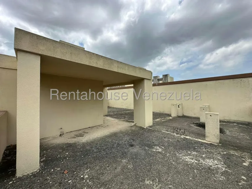 Townhouse (Multiples Niveles) en Venta en La Floresta, Aragua - 33