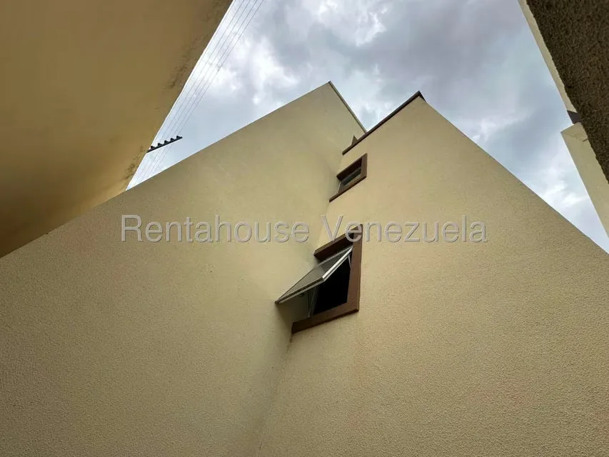 Townhouse (Multiples Niveles) en Venta en La Floresta, Aragua - 37
