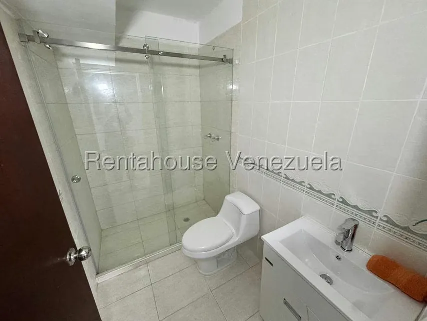 Apartamento (1 Nivel) en Venta en Triangulo del Este, Lara - 16