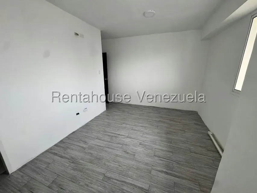 Apartamento (1 Nivel) en Venta en Triangulo del Este, Lara - 18