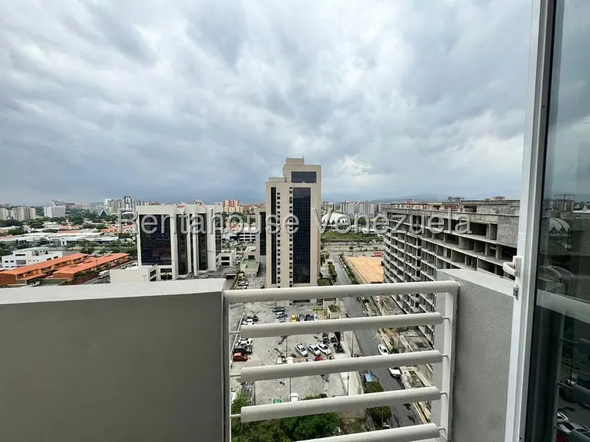 Apartamento (1 Nivel) en Venta en Triangulo del Este, Lara - 7