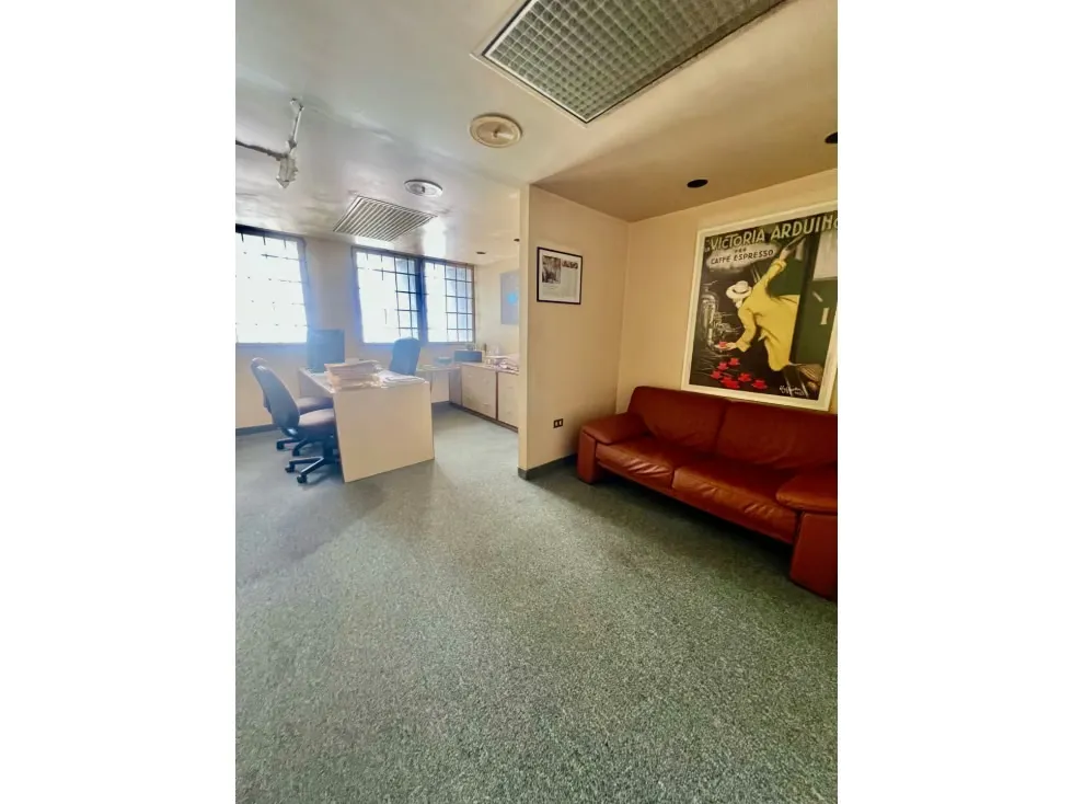Se vende edificio comercial/residencial 800m2 El Rosal 0574 - 4