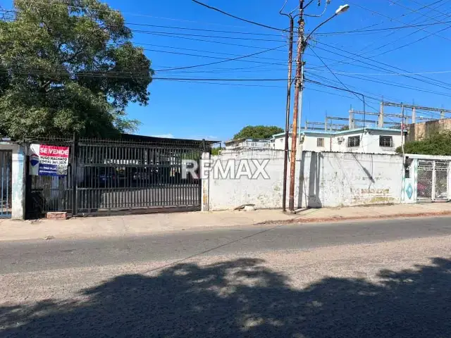 Venta de Galpón con terreno ubicado en el Sector Panamericano.