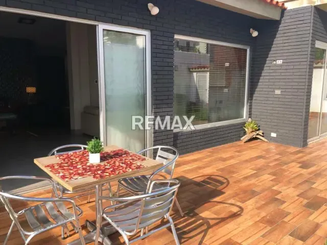 Venta Moderna Casa remodelada calle cerrada Vigilancia La Viña Valencia - 11