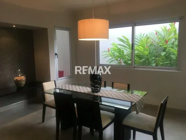 Venta Moderna Casa remodelada calle cerrada Vigilancia La Viña Valencia - 12