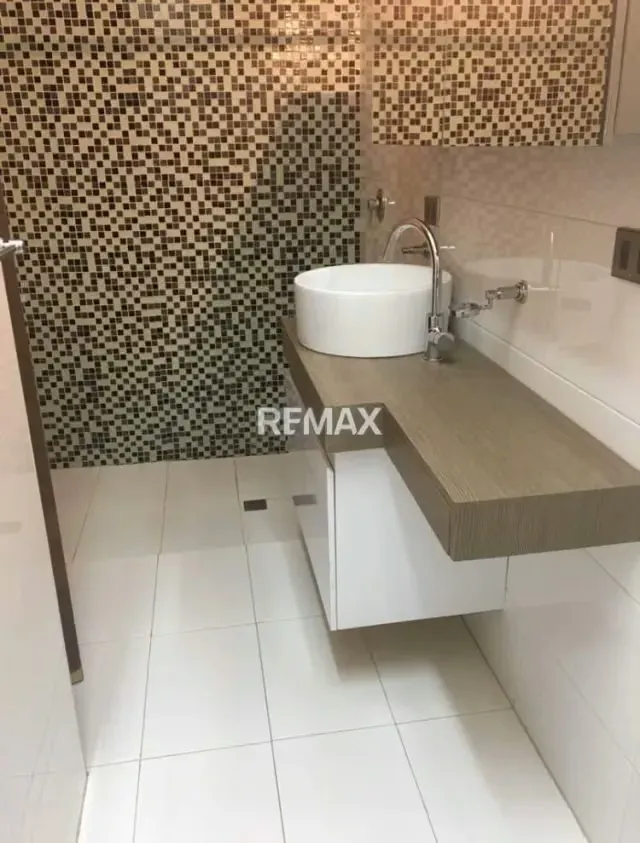 Venta Moderna Casa remodelada calle cerrada Vigilancia La Viña Valencia - 16
