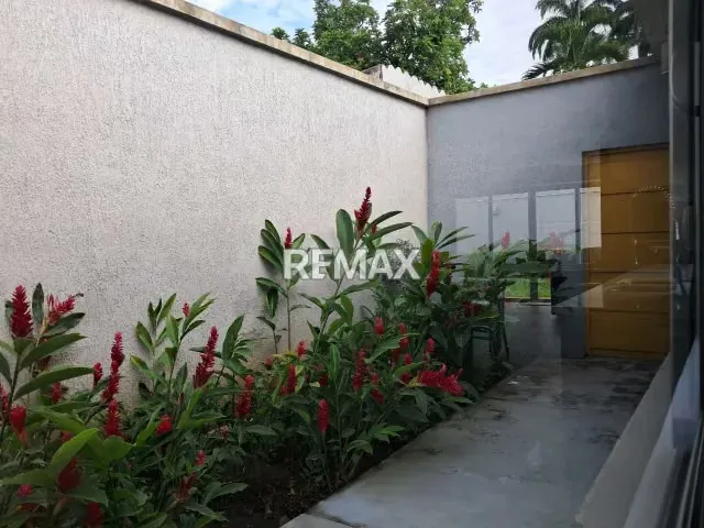 Venta Moderna Casa remodelada calle cerrada Vigilancia La Viña Valencia - 3