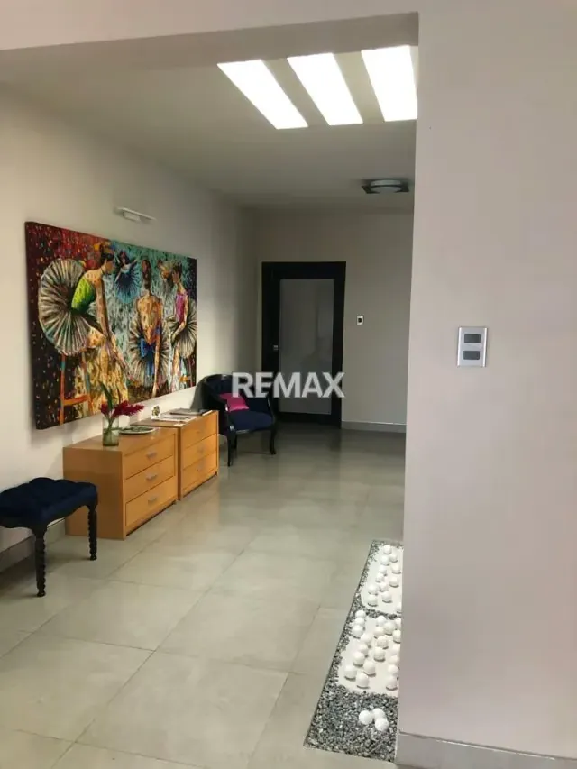 Venta Moderna Casa remodelada calle cerrada Vigilancia La Viña Valencia - 9