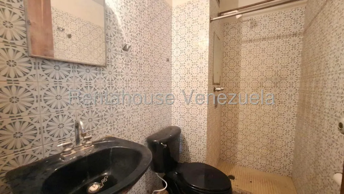 Apartamento (1 Nivel) en Venta en El Paraiso, Distrito Metropolitano - 25