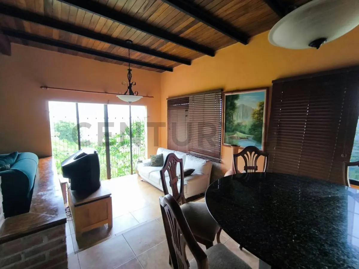 Casa de 400 m² en Sabaneta, El Hatillo con amplio terreno y anexos - 14