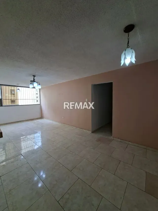 EN VENTA APARTAMENTO TURMERO - 4